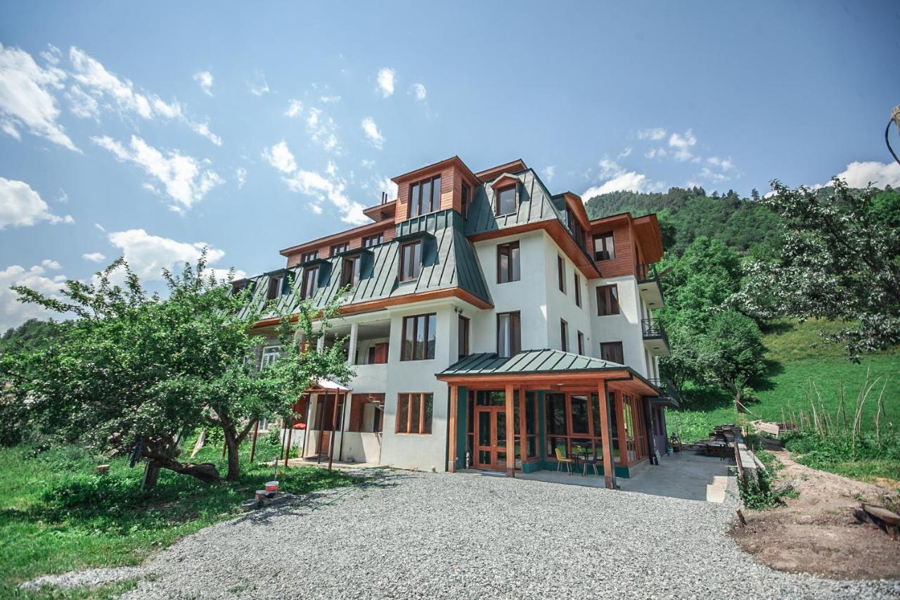 Latour Mestia Exterior photo